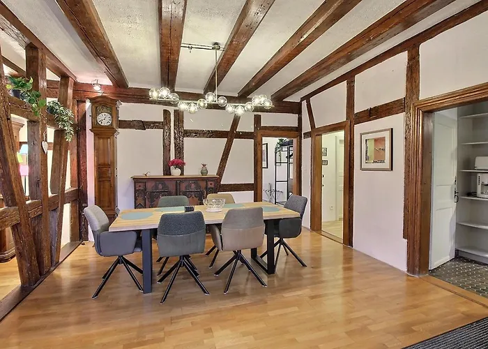 Lägenhet : 6 Pers, Charme Et Modernite, Centre-ville, Parking Inclus - Fr-1-722-14