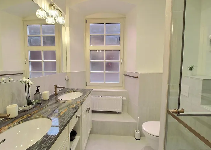 : 6 Pers, Charme Et Modernite, Centre-ville, Parking Inclus - Fr-1-722-14 Lägenhet *